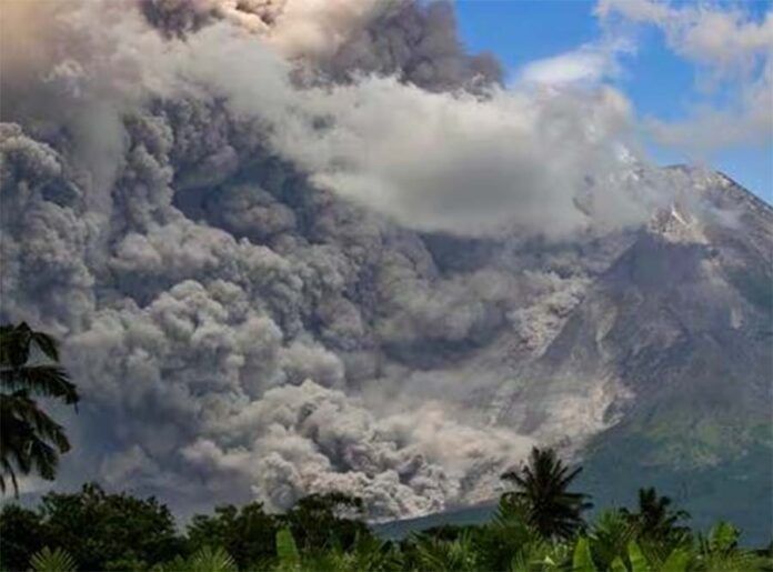 Erupción del volcán Merapi